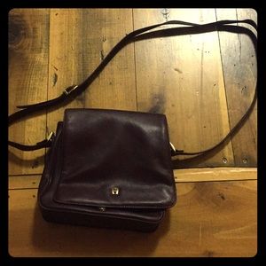 Etienne Aigner crossbody purse 👜